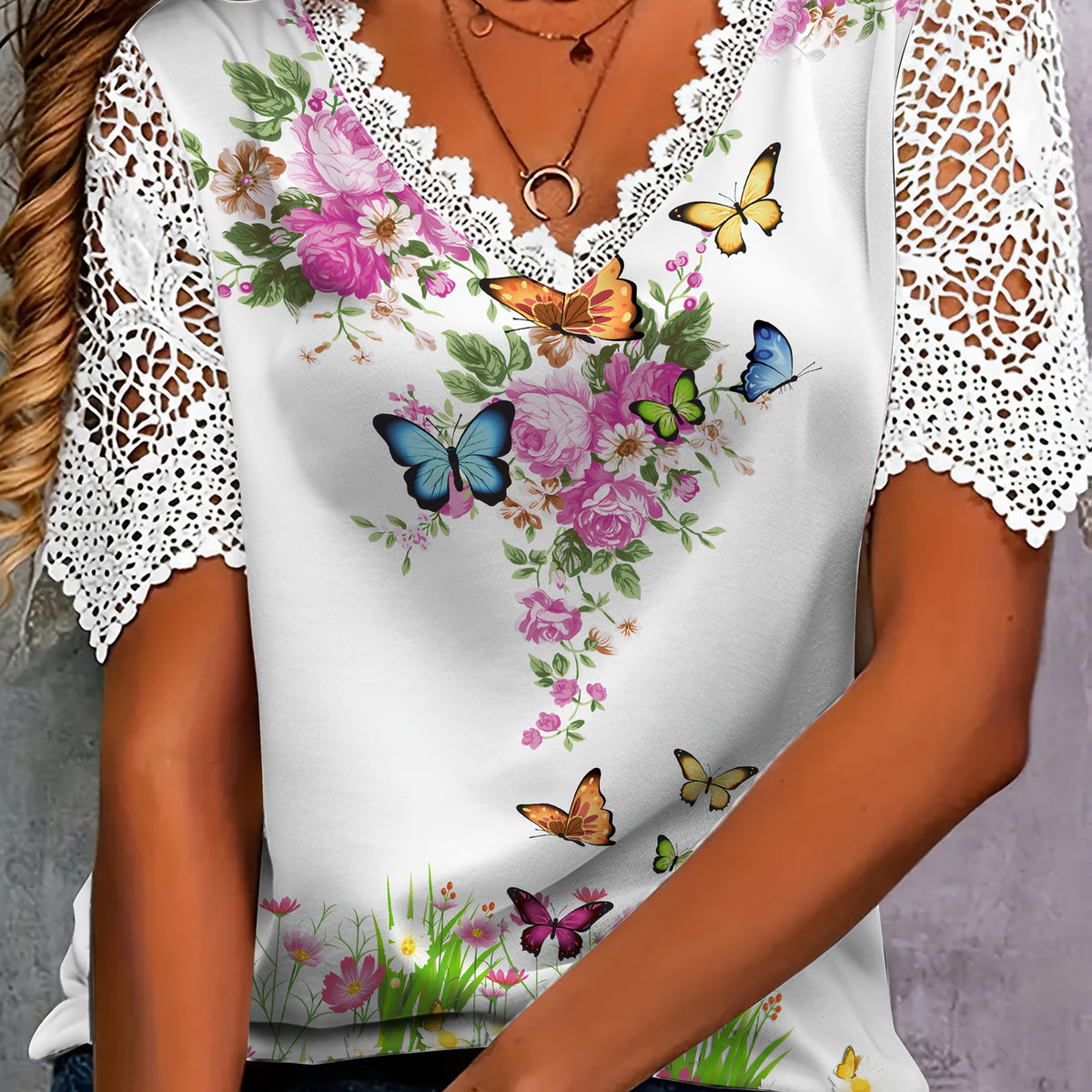 Lara Vlinder T-Shirt